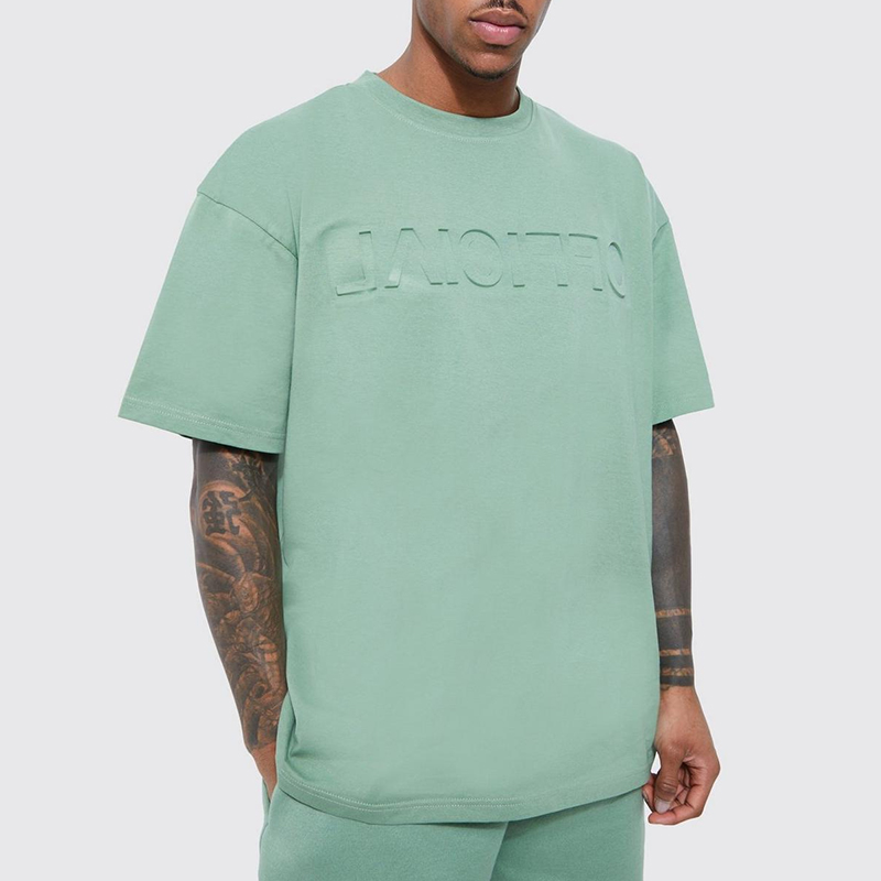 hongfeng’s embossed t shirt collection offers trendy, fashion-forward designs for stylish individuals.